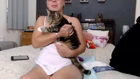 Snapshot of milfyanddaddy chatting on 06/16/26, 08:11 milfyanddaddy online show from 06/16/26, 08:11