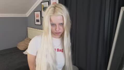 Snapshot of mili_backer chatting on 03/12/26, 12:11 Eva online show from 03/12/26, 12:11