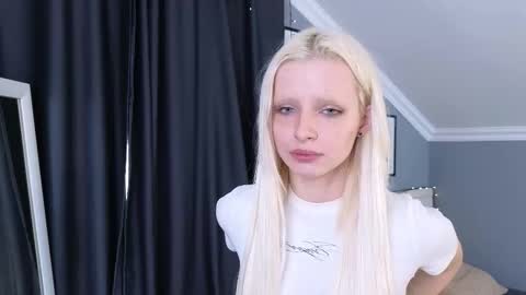 Snapshot of mili_backer chatting on 03/18/26, 01:03 Eva online show from 03/18/26, 01:03