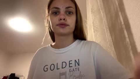 Snapshot of milia21 chatting on 10/07/25, 12:35 milia21 online show from 10/07/25, 12:35