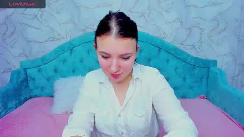 Snapshot of milinafox chatting on 02/07/25, 01:25 milinafox online show from 02/07/25, 01:25