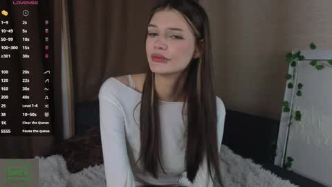 Snapshot of milisa_sweeti chatting on 05/05/26, 09:34 Milisa online show from 05/05/26, 09:34