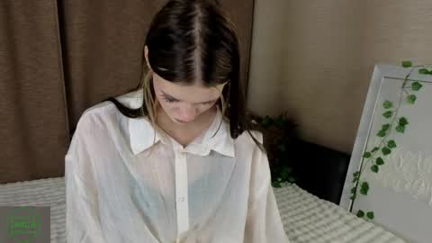Snapshot of milisa_sweeti chatting on 05/25/26, 08:37 Milisa online show from 05/25/26, 08:37