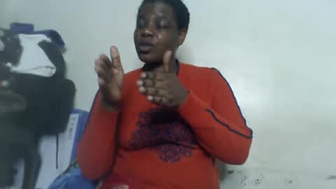 Snapshot of milk_titz chatting on 12/18/24, 10:35 kinwity online show from 12/18/24, 10:35