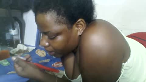 Snapshot of milk_titz chatting on 12/21/24, 12:38 kinwity online show from 12/21/24, 12:38