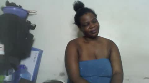 Snapshot of milk_titz chatting on 12/22/24, 07:54 kinwity online show from 12/22/24, 07:54
