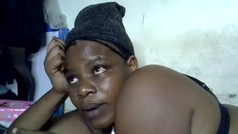 Snapshot of milk_titz chatting on 01/03/25, 05:10 kinwity online show from 01/03/25, 05:10