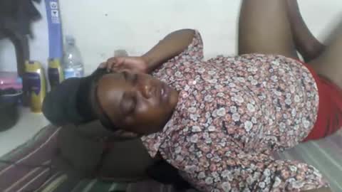 Snapshot of milk_titz chatting on 01/04/25, 11:11 kinwity online show from 01/04/25, 11:11