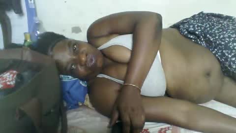 Snapshot of milk_titz chatting on 01/04/25, 08:59 kinwity online show from 01/04/25, 08:59