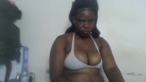 Snapshot of milk_titz chatting on 01/05/25, 04:36 kinwity online show from 01/05/25, 04:36