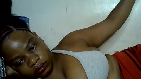 Snapshot of milk_titz chatting on 01/06/25, 05:30 kinwity online show from 01/06/25, 05:30