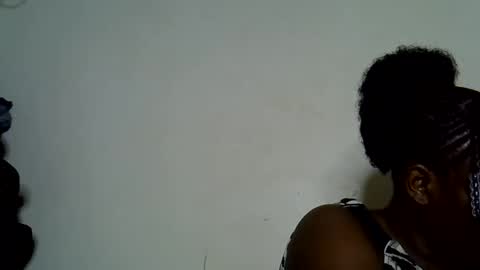 Snapshot of milk_titz chatting on 01/07/25, 01:57 kinwity online show from 01/07/25, 01:57