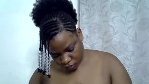 Snapshot of milk_titz chatting on 01/21/25, 05:49 kinwity online show from 01/21/25, 05:49