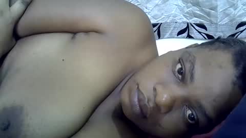 Snapshot of milk_titz chatting on 01/25/25, 08:53 kinwity online show from 01/25/25, 08:53