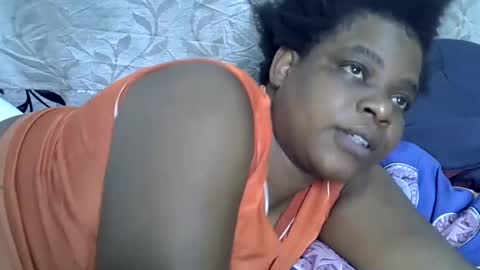 Snapshot of milk_titz chatting on 02/10/25, 11:57 kinwity online show from 02/10/25, 11:57