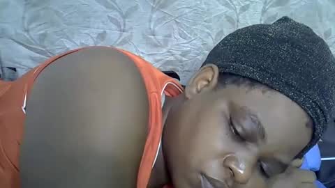 Snapshot of milk_titz chatting on 02/11/25, 08:15 kinwity online show from 02/11/25, 08:15