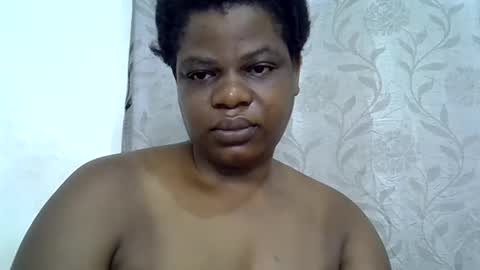 Snapshot of milk_titz chatting on 02/13/25, 05:37 kinwity online show from 02/13/25, 05:37
