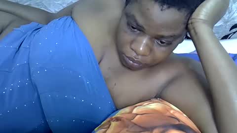 Snapshot of milk_titz chatting on 02/14/25, 09:34 kinwity online show from 02/14/25, 09:34