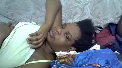 Snapshot of milk_titz chatting on 02/15/25, 06:23 kinwity online show from 02/15/25, 06:23