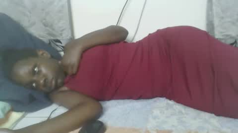Snapshot of milk_titz chatting on 02/19/25, 07:16 kinwity online show from 02/19/25, 07:16