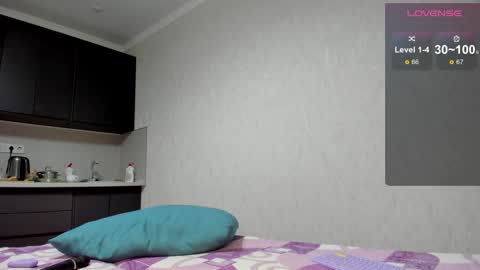 Snapshot of milkaeliza1 chatting on 11/21/25, 12:32 MilkaLiza online show from 11/21/25, 12:32