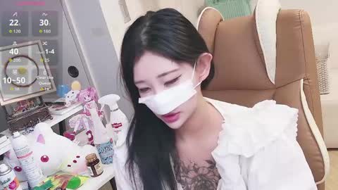 Snapshot of milksola chatting on 06/05/26, 12:55 milksola online show from 06/05/26, 12:55