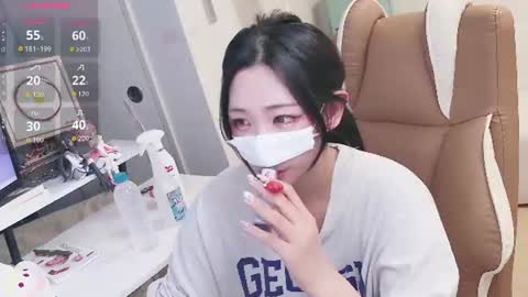 Snapshot of milksola chatting on 06/15/26, 12:07 milksola online show from 06/15/26, 12:07