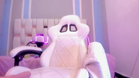 Snapshot of milkwhore1 chatting on 02/10/26, 08:02 Michelle online show from 02/10/26, 08:02