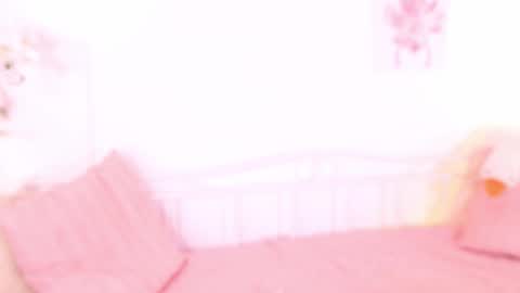 milky_0 online show from 10/02/25, 11:12