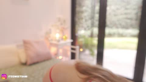 milky_0 online show from 05/09/26, 07:08