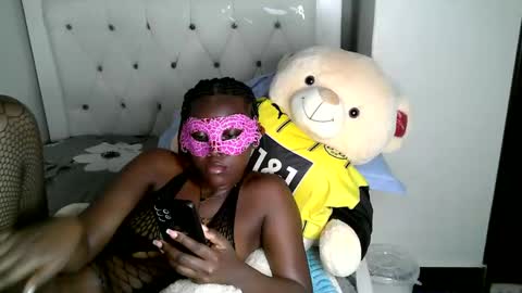 Milkybee online show from 11/27/25, 10:56