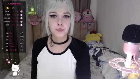 Snapshot of milkybunnyy chatting on 10/31/25, 01:39  Novaleigh Nyan  online show from 10/31/25, 01:39