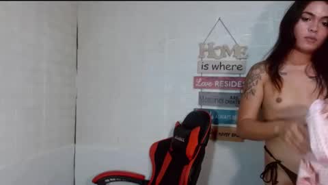 Snapshot of milkycumnel23 chatting on 12/23/24, 02:17 NEL 23 online show from 12/23/24, 02:17