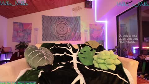 milla_milla online show from 01/26/25, 05:13