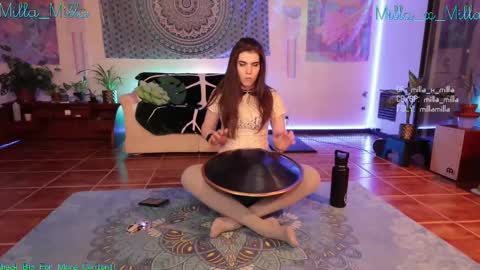 milla_milla online show from 02/10/25, 03:46