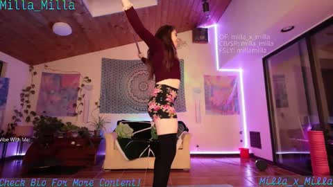 milla_milla online show from 10/17/25, 05:21