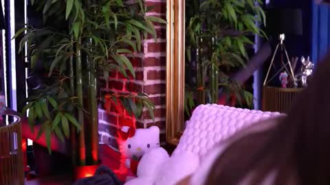 Milla online show from 01/18/26, 07:12