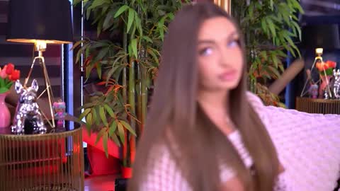 Milla online show from 02/16/26, 06:20