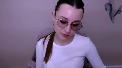 Snapshot of millasamsd chatting on 03/21/26, 10:53 Milla online show from 03/21/26, 10:53