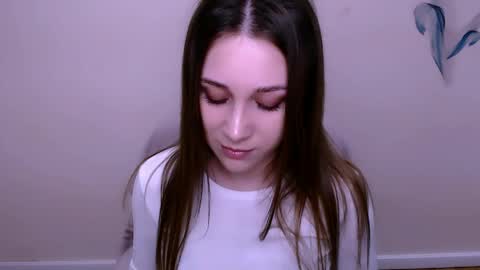 Snapshot of millasamsd chatting on 04/18/26, 11:36 Milla online show from 04/18/26, 11:36