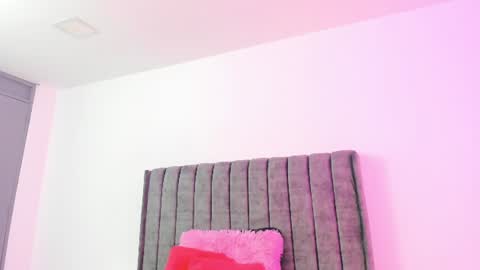 miller_silvana online show from 06/15/26, 11:45