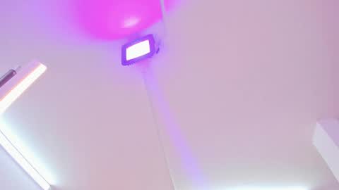 miller_vanessa_ online show from 03/05/25, 11:27