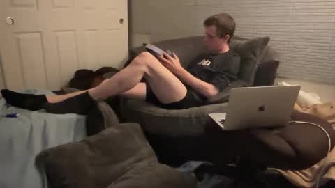 SlimnHungOH online show from 12/25/24, 06:31