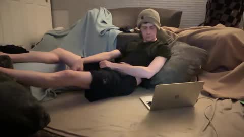 SlimnHungOH online show from 02/09/25, 04:25