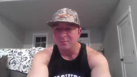 Snapshot of millertimenow34 chatting on 11/17/25, 12:27 millertime feet bigcock hairy straight muscles online show from 11/17/25, 12:27