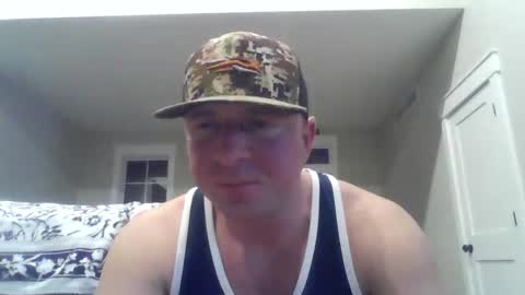 Snapshot of millertimenow34 chatting on 01/17/26, 03:44 millertime feet bigcock hairy straight muscles online show from 01/17/26, 03:44