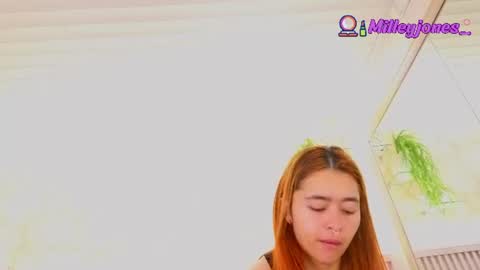 milleyjones_ online show from 06/25/26, 12:09