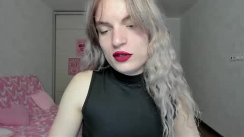 mili-kira online show from 04/29/26, 08:48