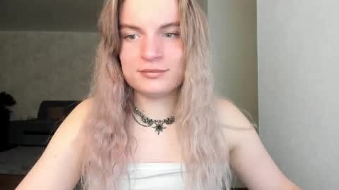 mili-kira online show from 05/02/26, 08:03