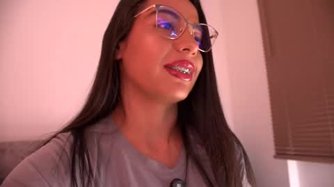 Snapshot of milly_roidd chatting on 12/04/25, 04:44 gaby online show from 12/04/25, 04:44